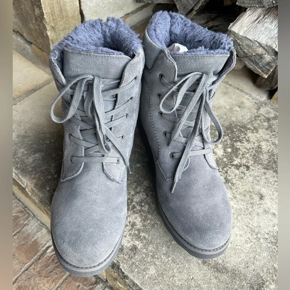 BEARPAW Phoebe Suede Sheepskin lace up hiker Grey Winter Boots Sz-10.  LocB‎